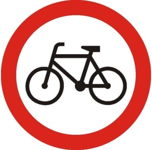 Naklejka Informacyjna BHP: Znak B-9 Zakaz Wjazdu Rowerów